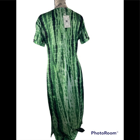 Green Tie-Dye V-Neck Maxi Dress - Picture 4 of 6